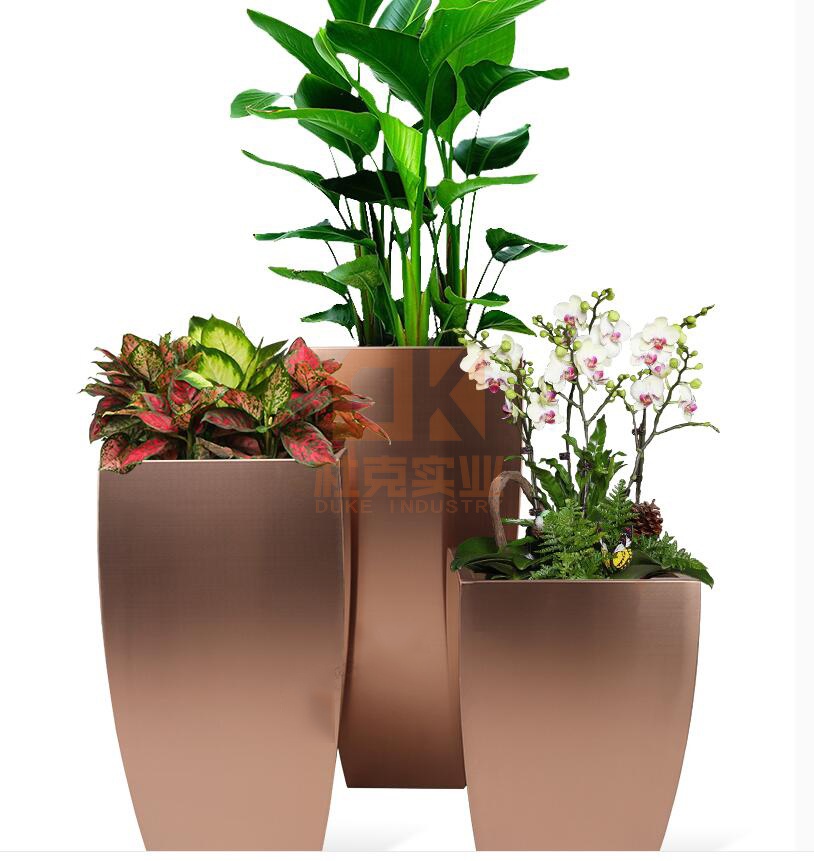 不銹鋼弧錐形花器