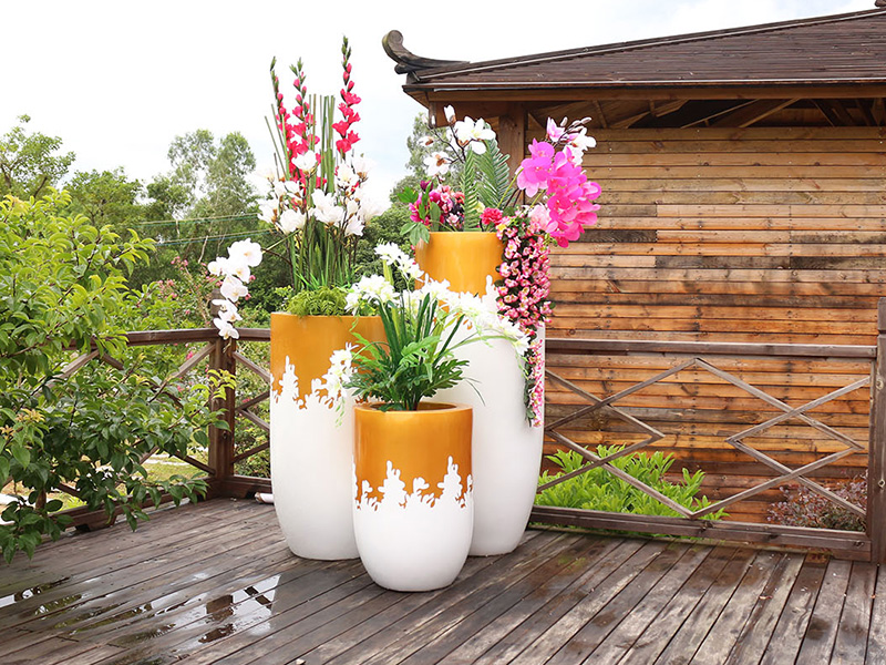 玻璃鋼子彈頭花盆組合