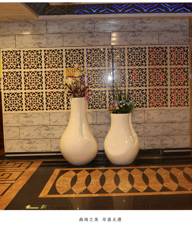 玻璃鋼瓶形花盆組合