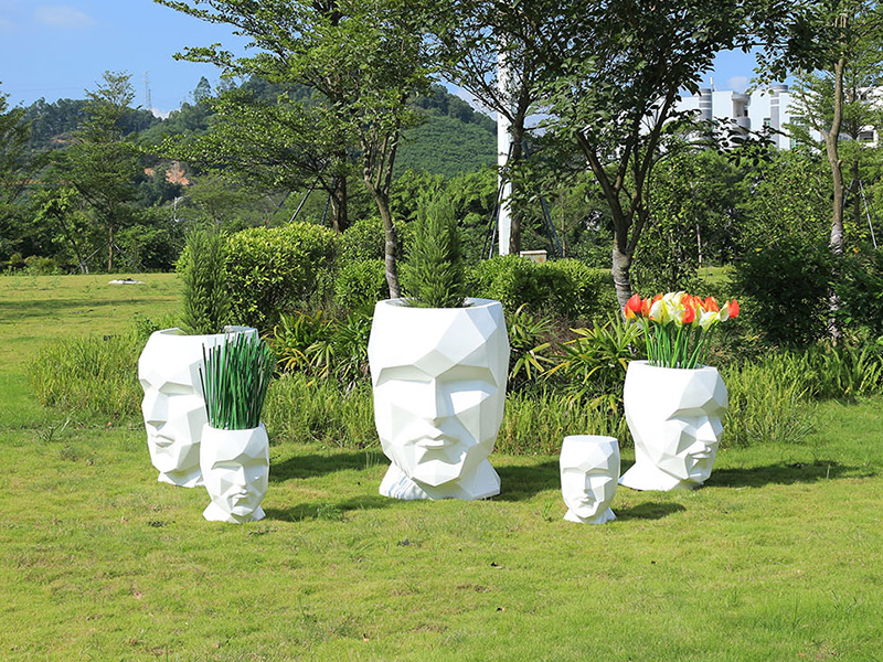 哪里有做玻璃鋼的廠家？