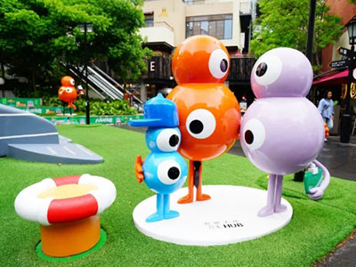 室內(nèi)玻璃鋼商場美陳雕塑景觀小品案例