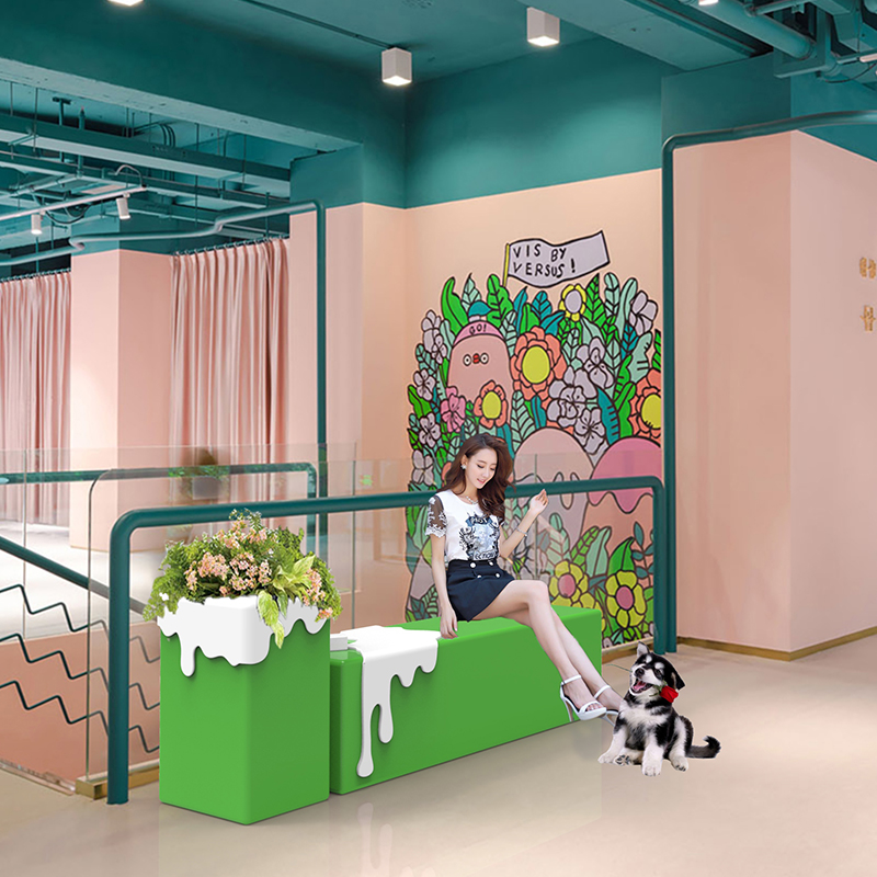 商場(chǎng)玻璃鋼雕塑座椅有什么優(yōu)勢(shì)?