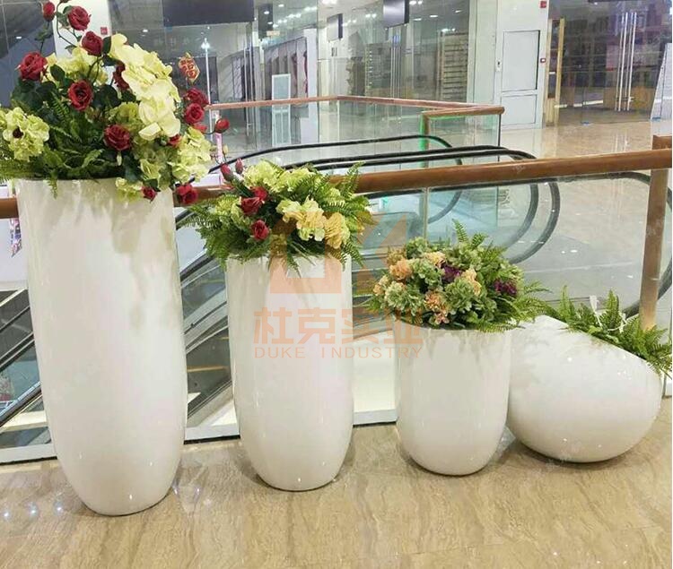 玻璃鋼創(chuàng)意花盆組合