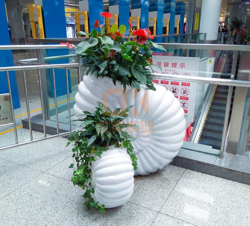 玻璃鋼創(chuàng)意S形花盆