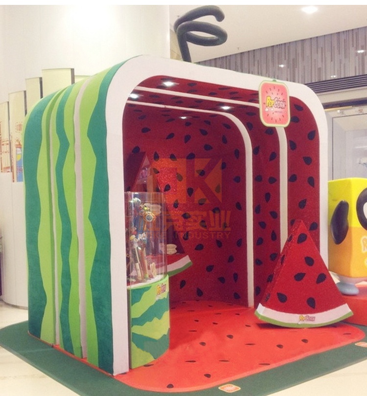 玻璃鋼水果小屋造型雕塑