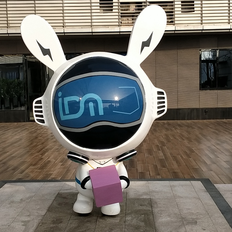 玻璃鋼機(jī)器人雕塑戶外形象景觀小品擺件