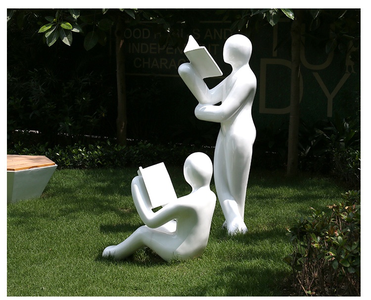 玻璃鋼看書雕塑