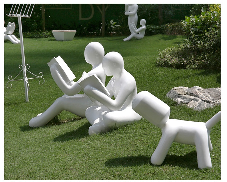 玻璃鋼看書雕塑