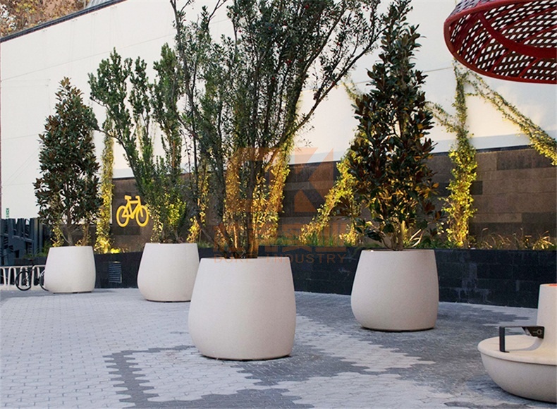 戶外玻璃鋼創(chuàng)意花盆 戶外玻璃鋼創(chuàng)意花盆