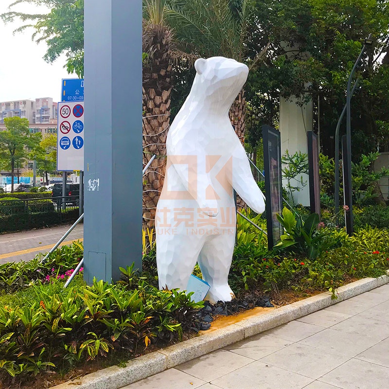 玻璃鋼造型雕塑大概多少錢一平米?