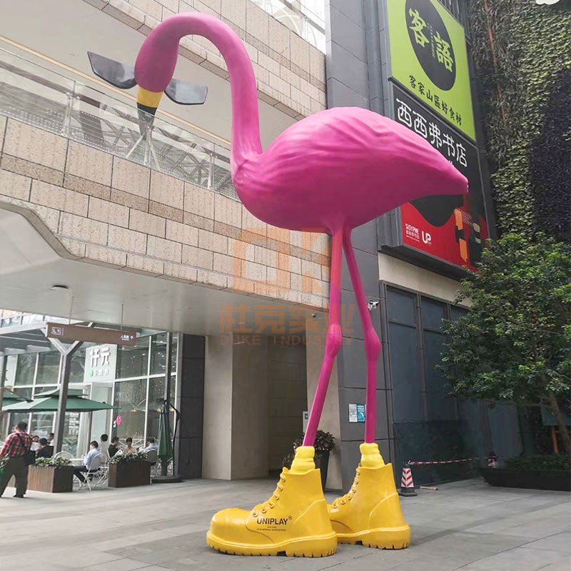 玻璃鋼造型雕塑大概多少錢一平米?