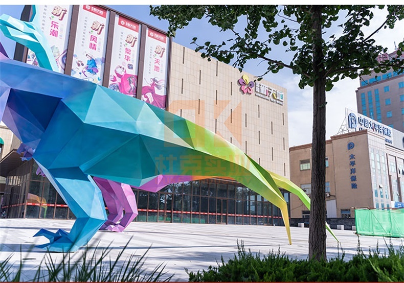 不銹鋼恐龍雕塑