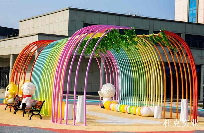 聊城萌寵小鎮(zhèn)商業(yè)美陳景觀雕塑小品案例