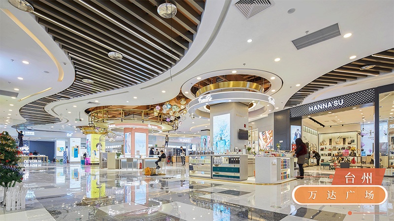 臺州萬達廣場商業(yè)美陳改造