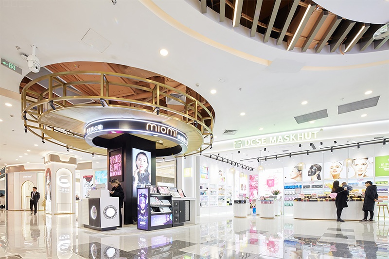 臺州萬達廣場商業(yè)美陳改造