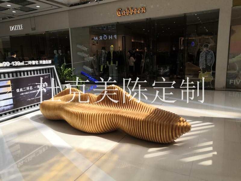 河南鄭州佳紛天地商城美陳雕塑小品擺件花盆座椅案例