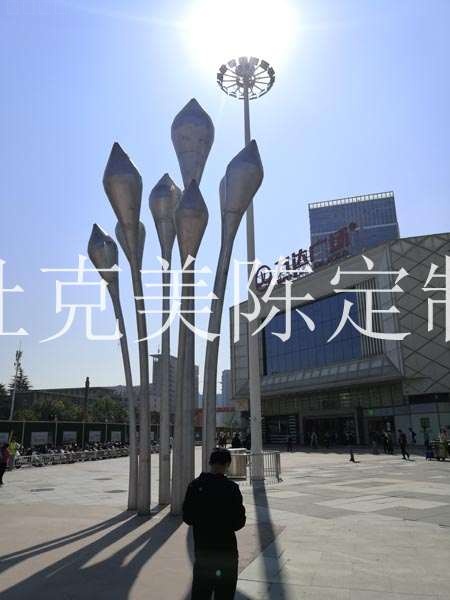 河南鄭州佳紛天地商城美陳雕塑小品擺件花盆座椅案例