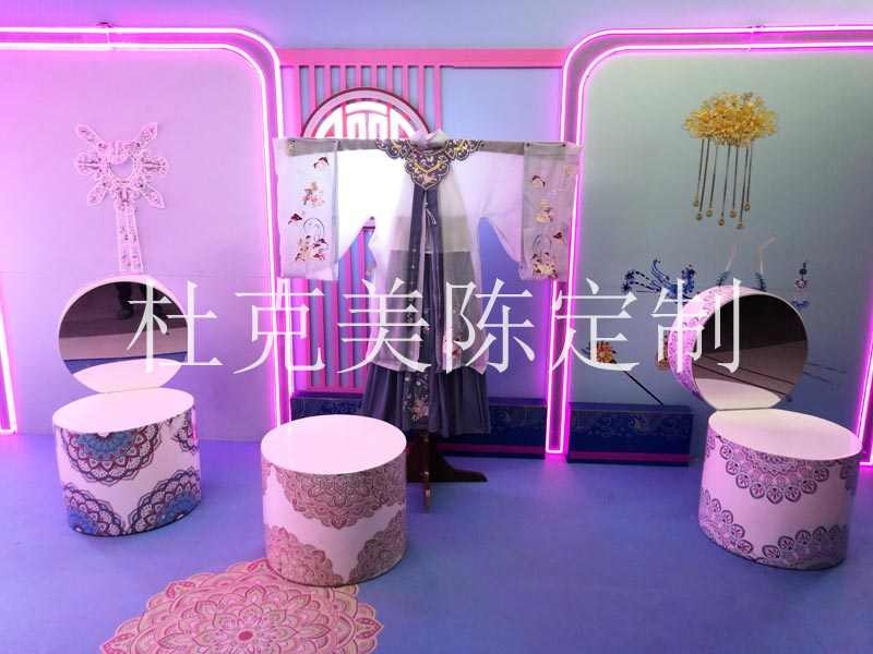 河南鄭州佳紛天地商城美陳雕塑小品擺件花盆座椅案例