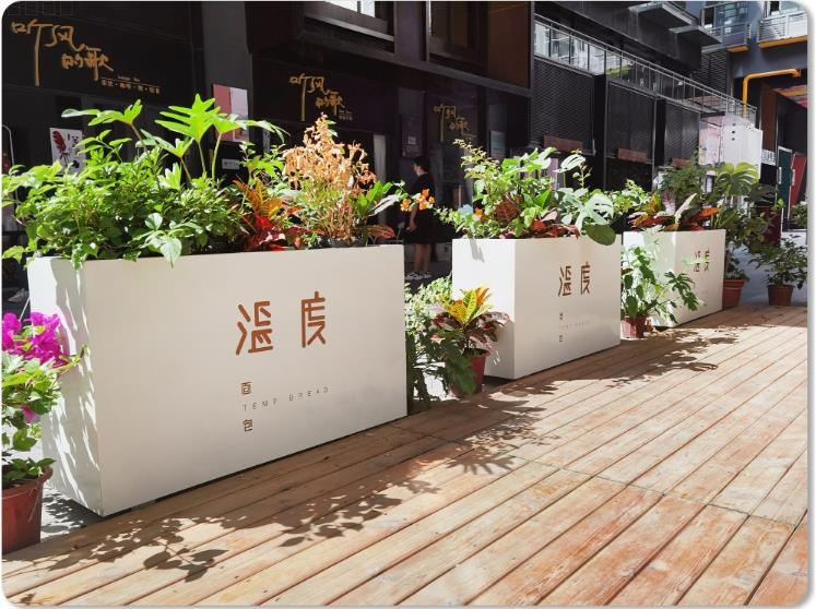 商業(yè)街市政玻璃鋼綠化花箱園林景觀花盆