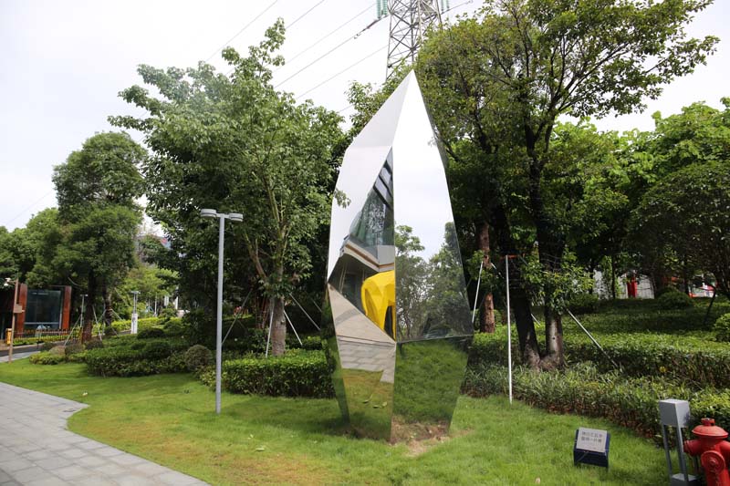 亞鋼1號(hào)商業(yè)戶外景觀美陳雕塑小品制作案例