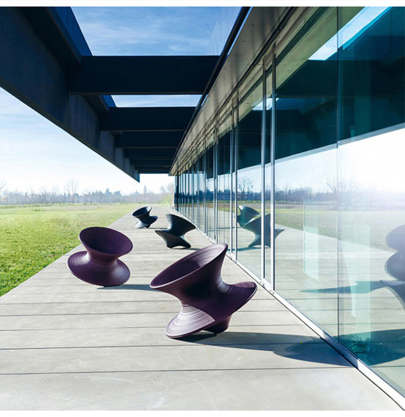 360度旋轉(zhuǎn)玻璃鋼不倒翁陀螺座椅