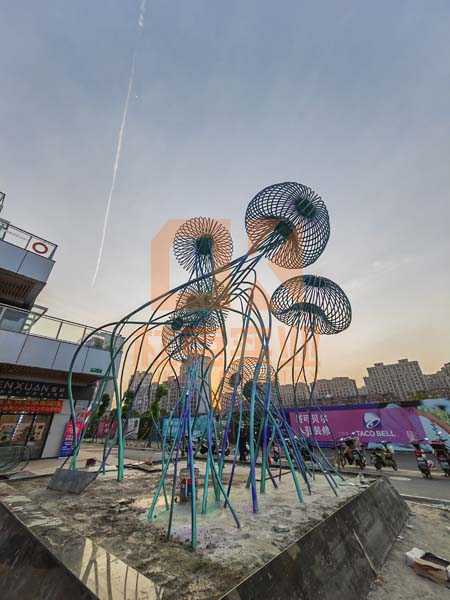 上海中環(huán)太平洋廣場美陳景觀雕塑小品制作案例