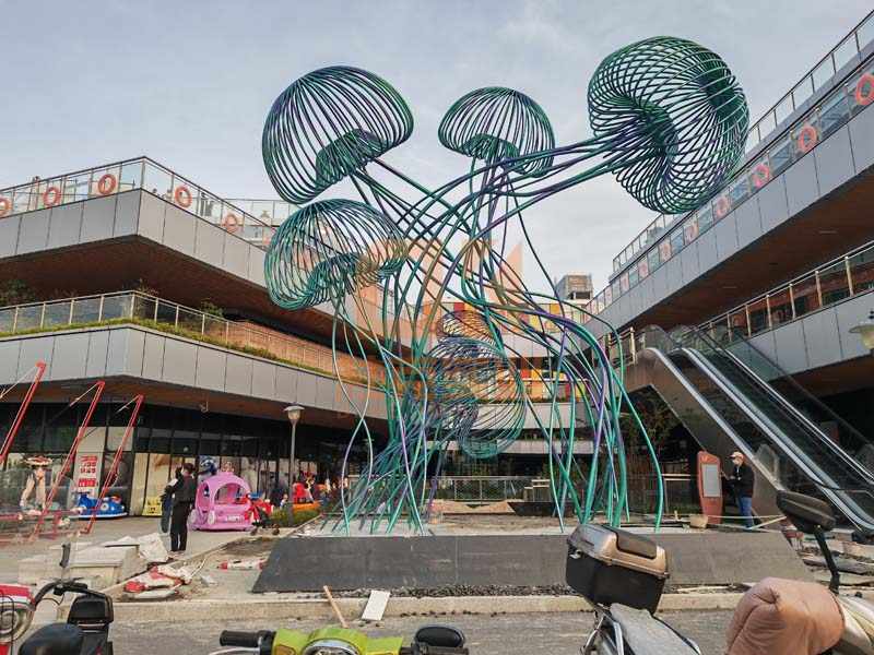 上海中環(huán)太平洋廣場美陳景觀雕塑小品制作案例