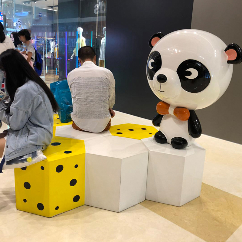 玻璃鋼大型熊貓爬墻雕塑切面景觀動(dòng)物擺件