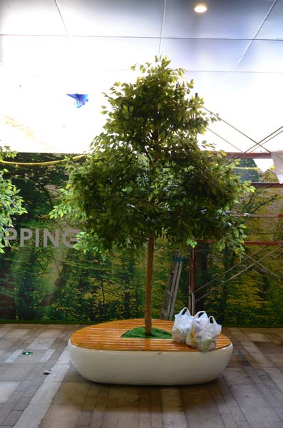 廣西桂林購物公園美陳景觀雕塑小品花盆座椅案例 廣西桂林購物公園美陳景觀雕塑小品花盆座椅案例