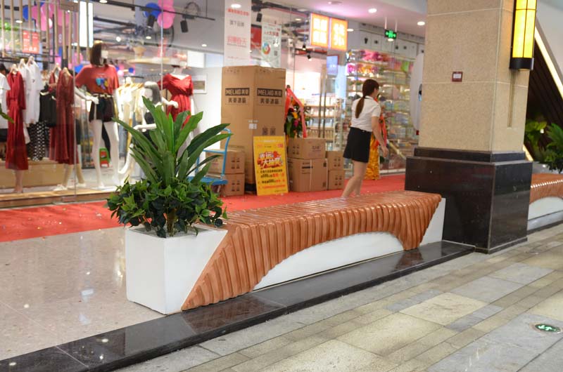 廣西桂林購物公園美陳景觀雕塑小品花盆座椅案例 廣西桂林購物公園美陳景觀雕塑小品花盆座椅案例