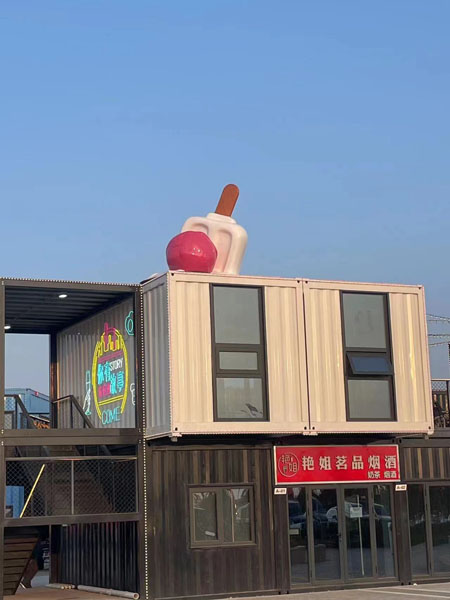 內(nèi)蒙古鄂爾多斯特經(jīng)濟園區(qū)特色商業(yè)街美陳雕塑景觀小品案例