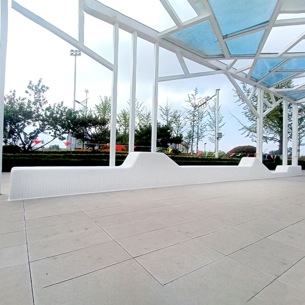 GRC混凝土長(zhǎng)條異形坐凳UHPC水磨石座椅