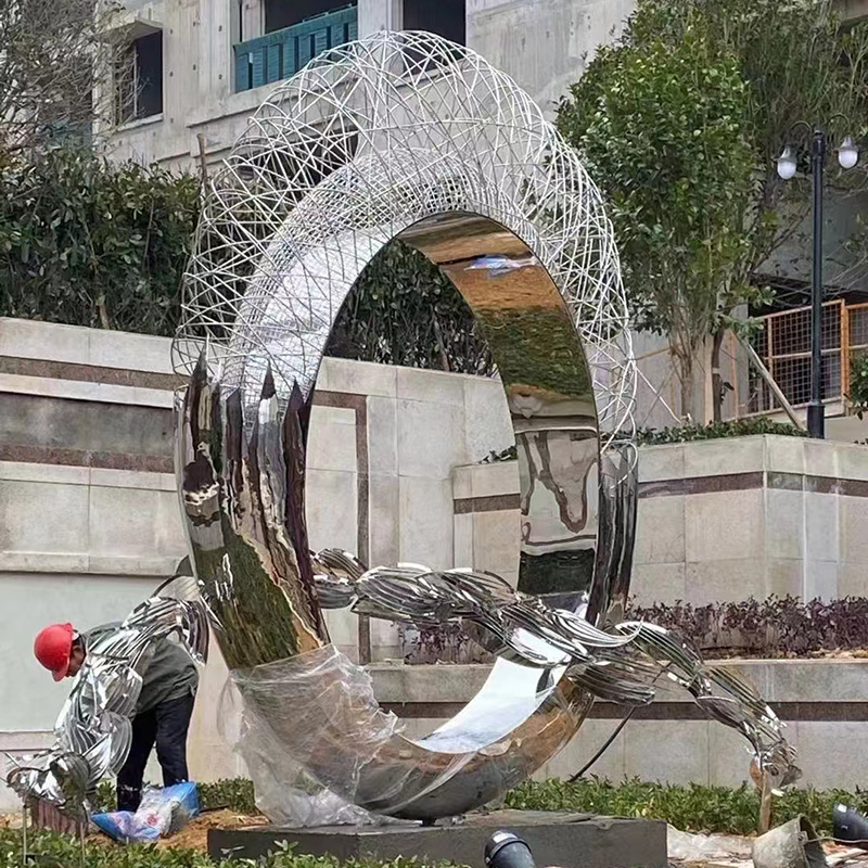 房地產(chǎn)售樓處小區(qū)雕塑，為什么都選擇擺放水景雕塑景觀小品?