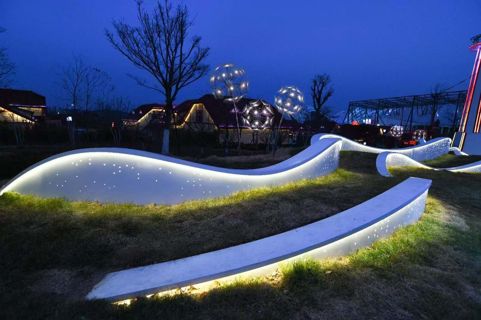 青島鋁板發(fā)光圍擋樹池定制案例