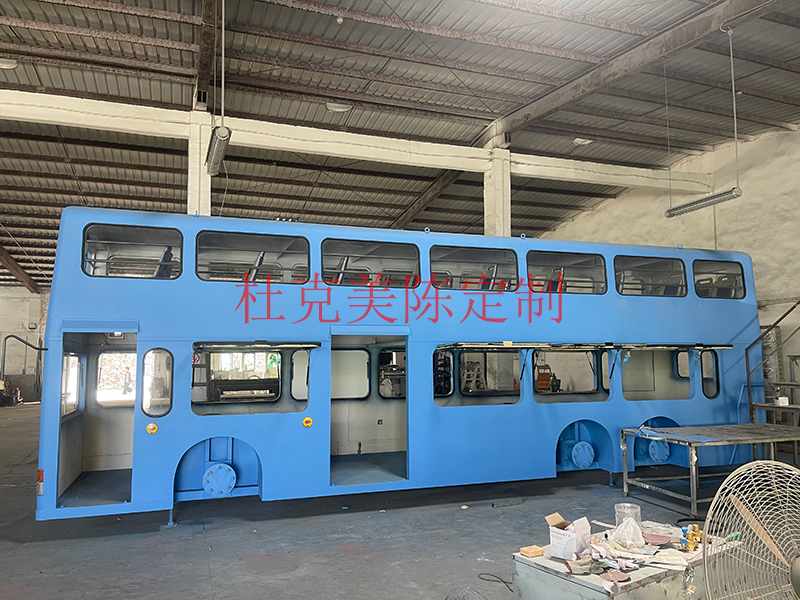 不銹鋼大巴車網(wǎng)紅街景餐車金屬打卡餐飲雕塑