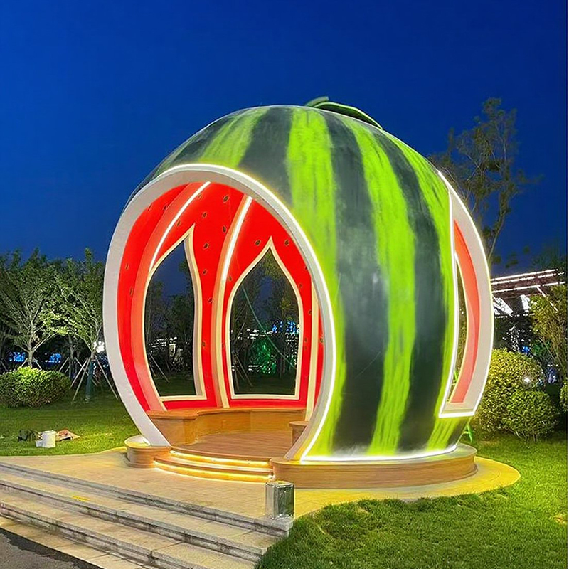 玻璃鋼西瓜屋雕塑的魅力，85%的人都非常的好奇!